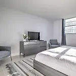 Sunny Isles Resort Condo Less Than Half-Mi To Beach!